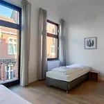 Tolstov - With 2 , 3 And 6 - 15 Min To Messe Dus And Old Town Dus Apartment *