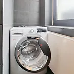 Tolstov - With 2 , 3 And 6 - 15 Min To Messe Dus And Old Town Dus Dusseldorf