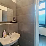 Tolstov - With 2 , 3 And 6 - 15 Min To Messe Dus And Old Town Dus Apartment Dusseldorf