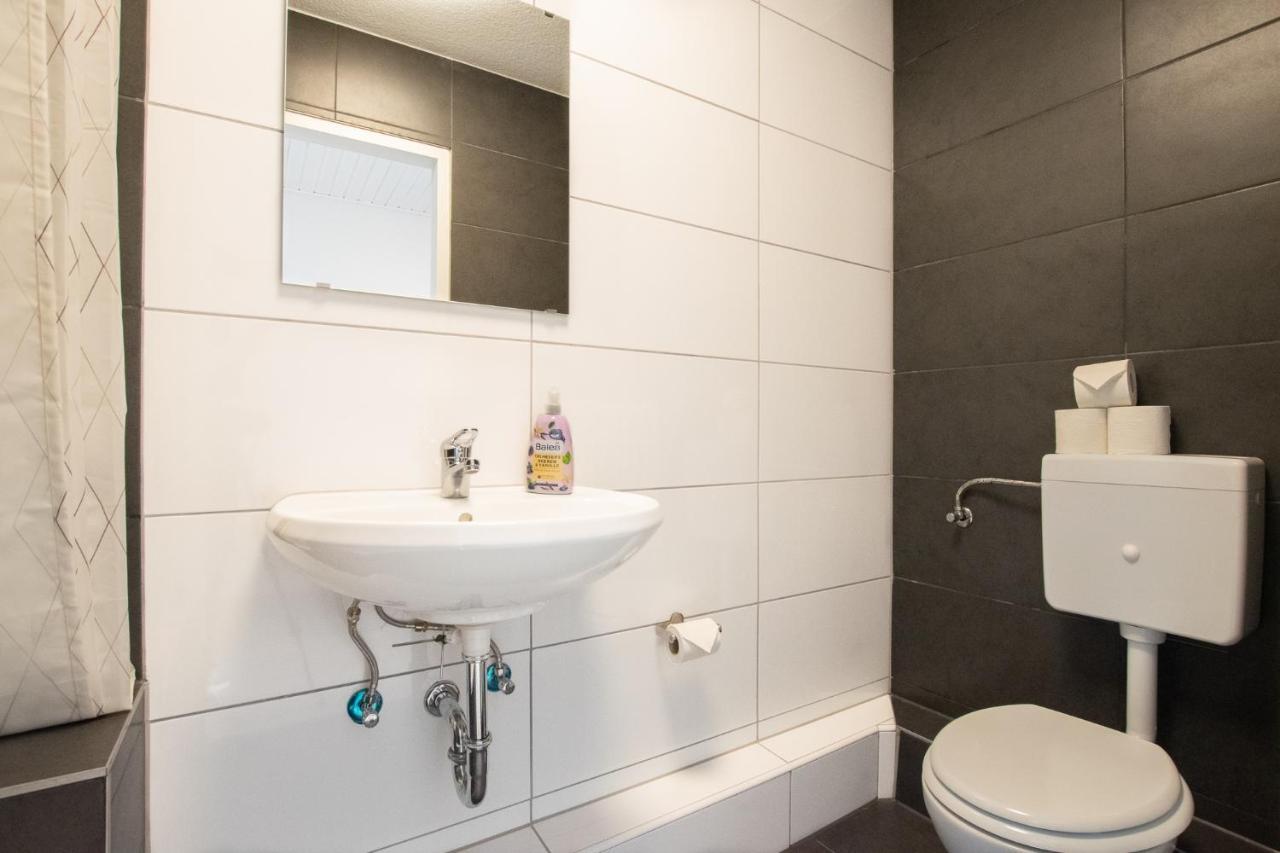 Tolstov - With 2 , 3 And 6 - 15 Min To Messe Dus And Old Town Dus